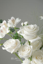 Alethea Vase Arrangement - White