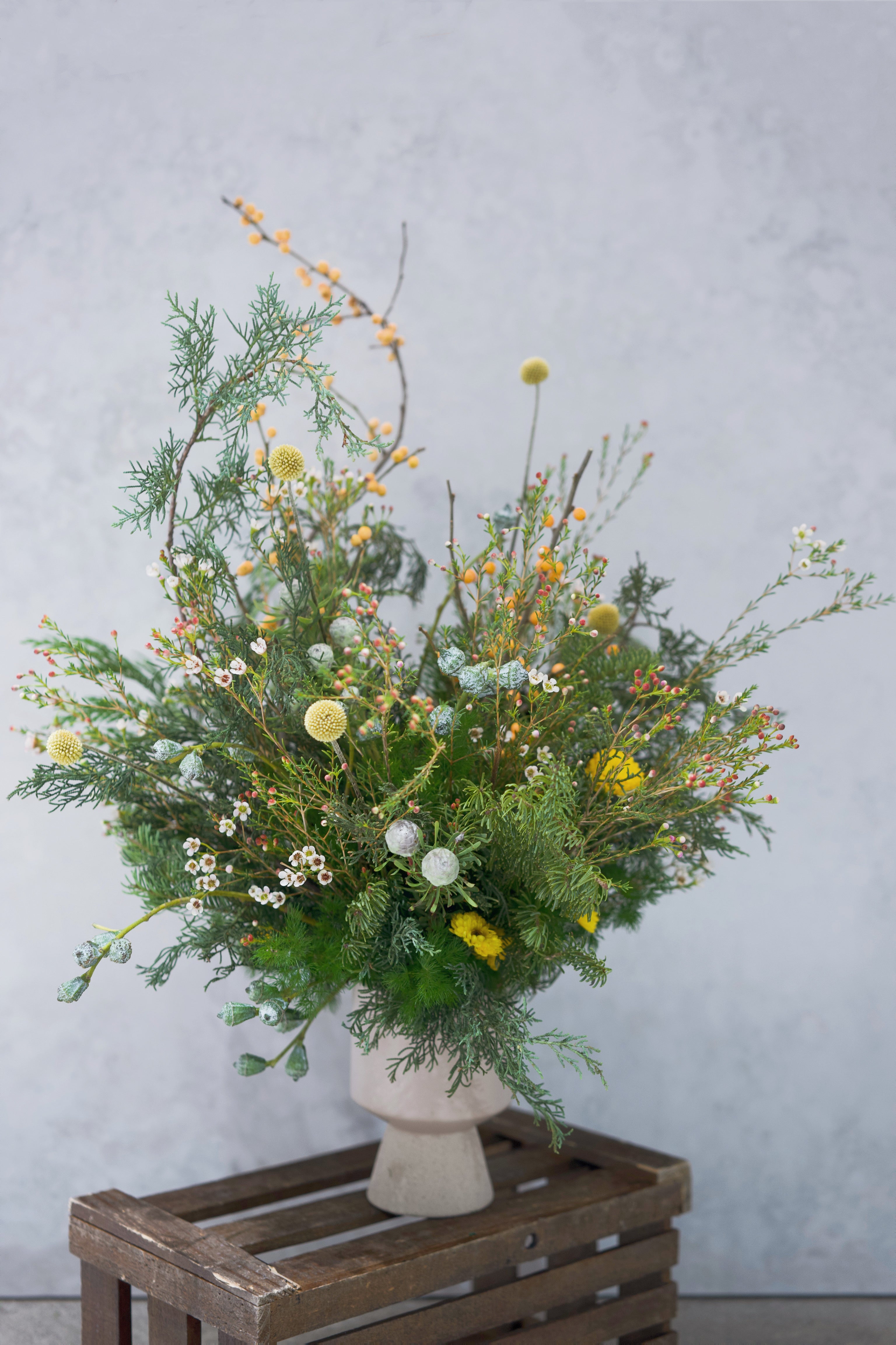 Christmas Golden - Alethea Vase Arrangement