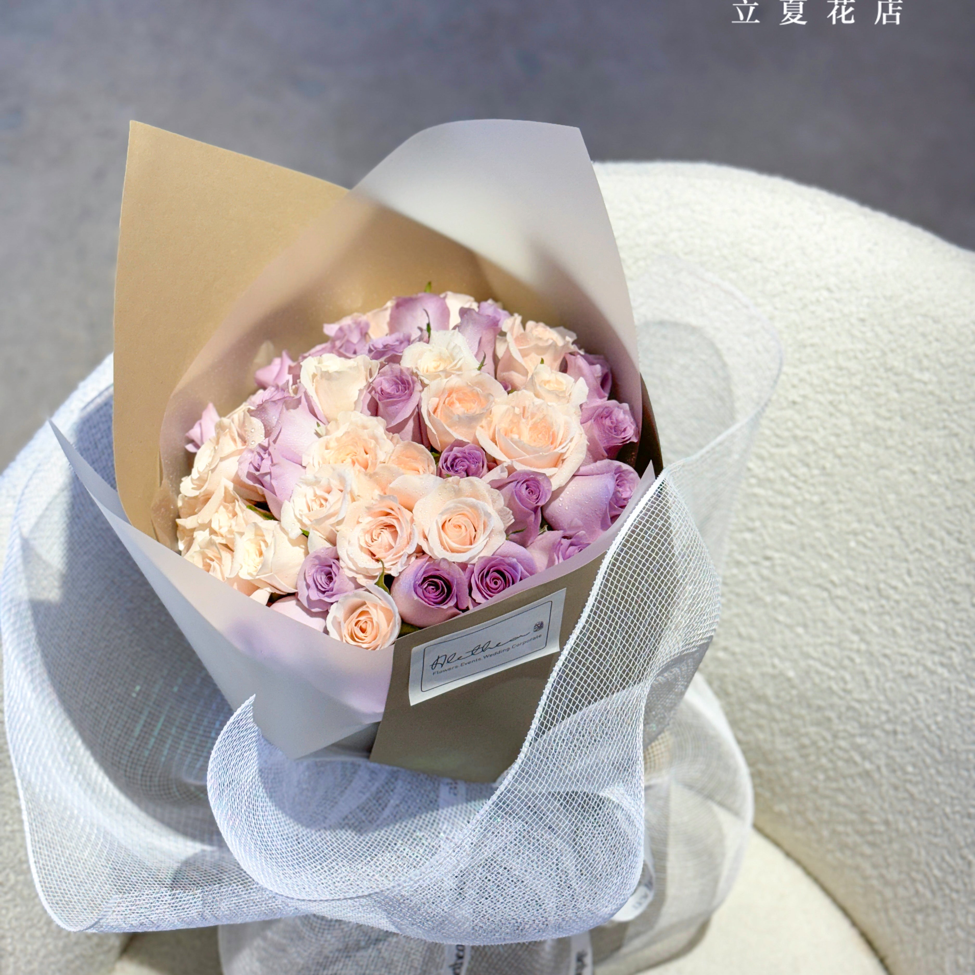 OceanSongRoseBouquet.jpg