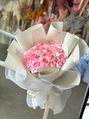 Soft pink rose bouquet