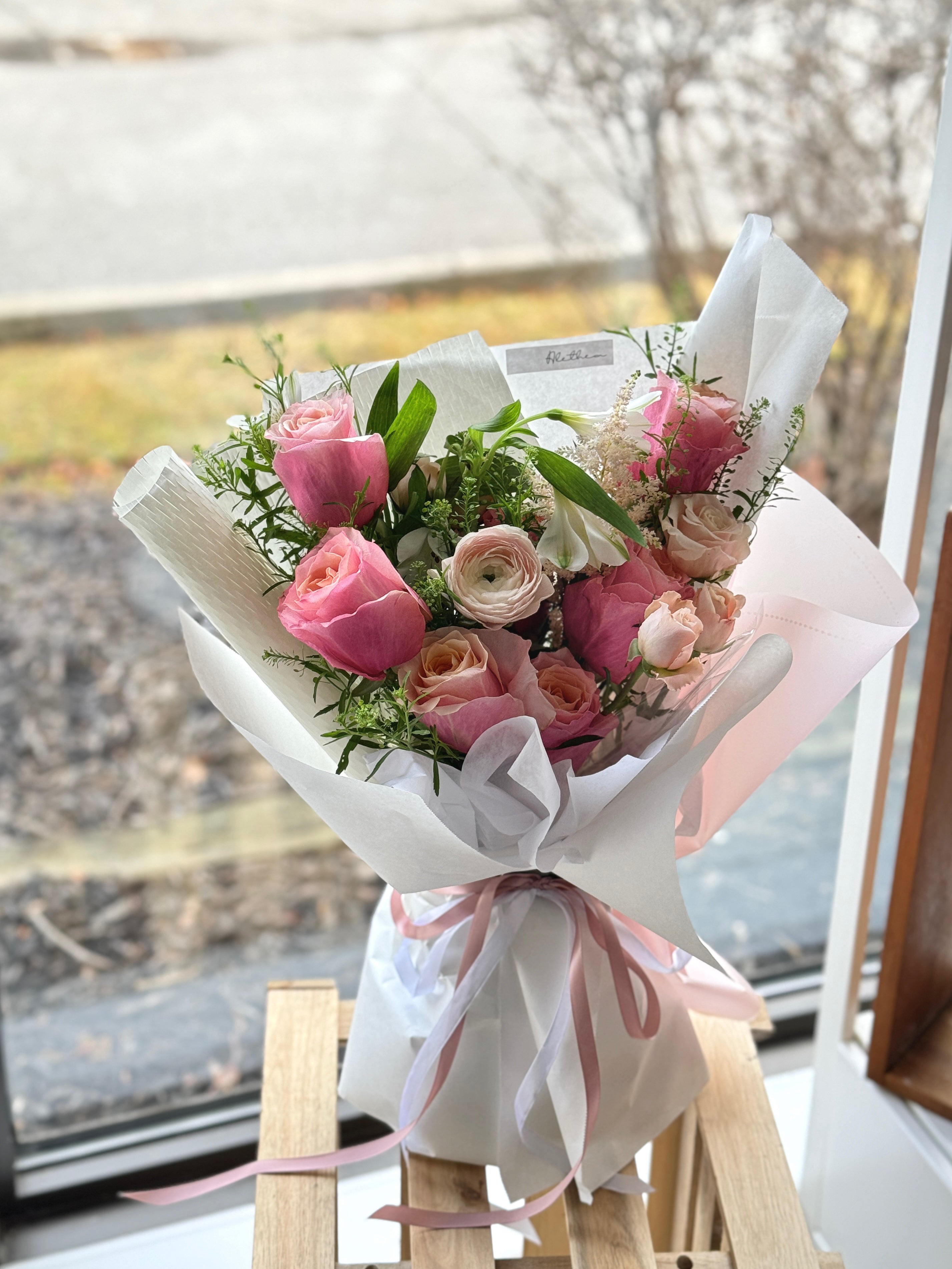 Flamingo Mixed Rose Bouquet