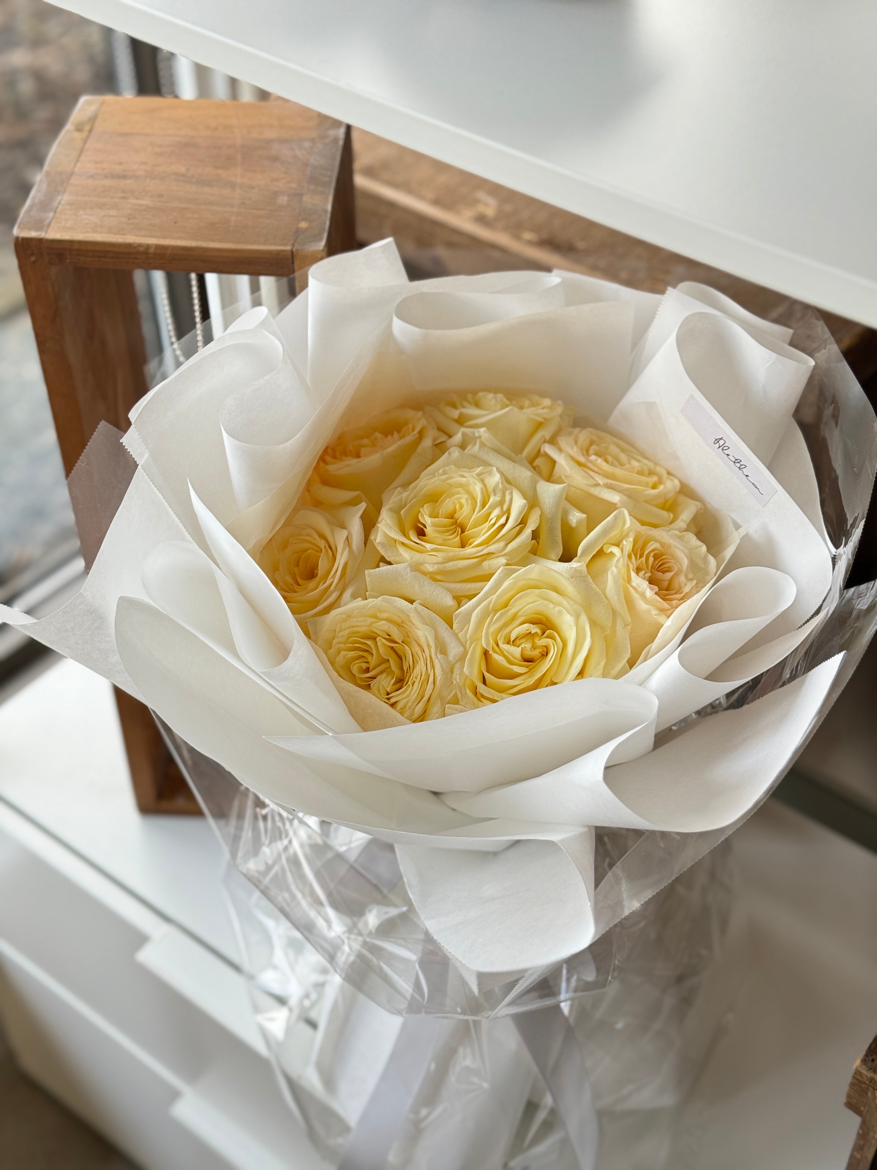 Candlelight rose bouquet