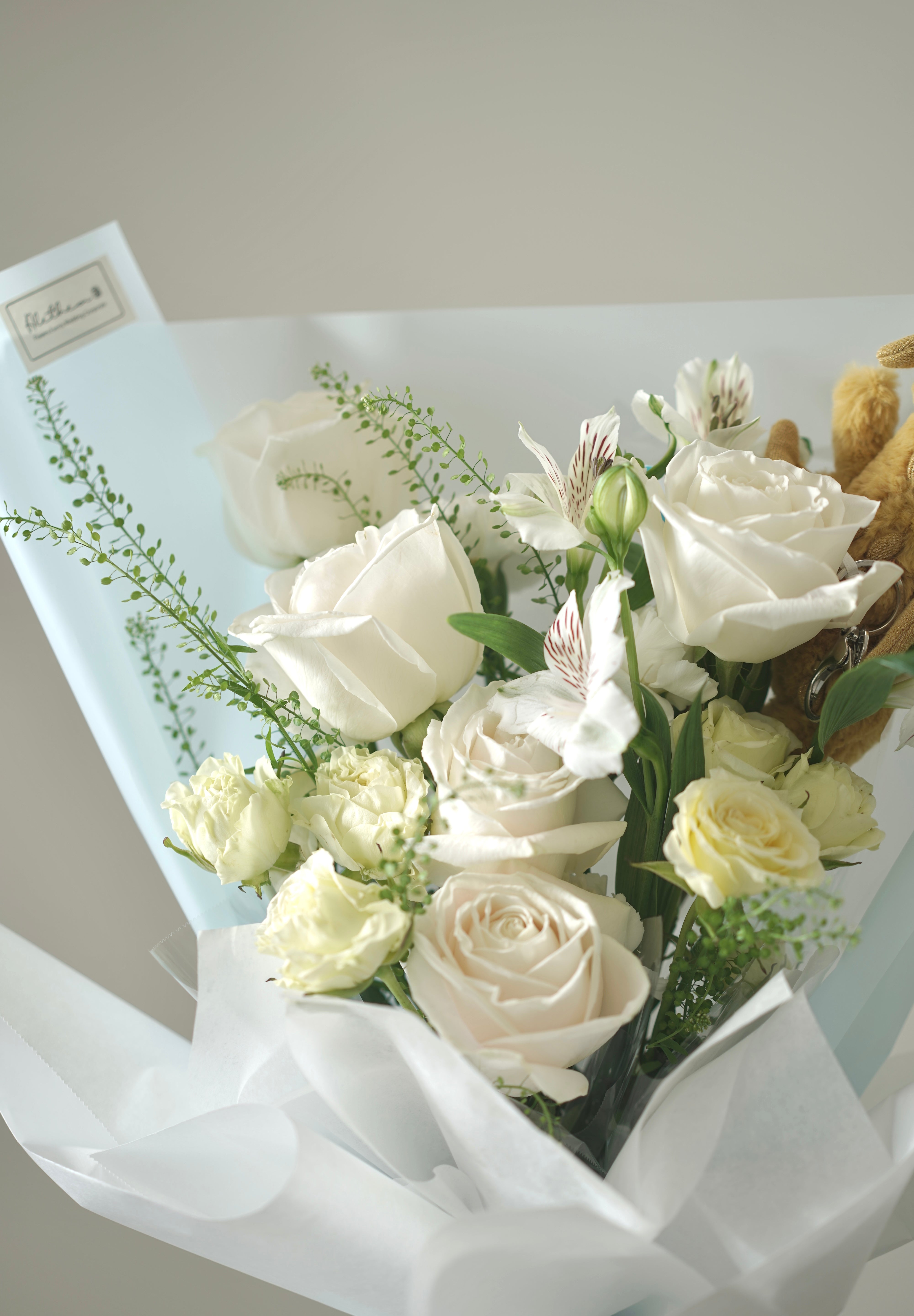 2025 Graduation Bouquet- White Tone