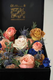 Alethea Leo Flower Box - Zodiac Sign