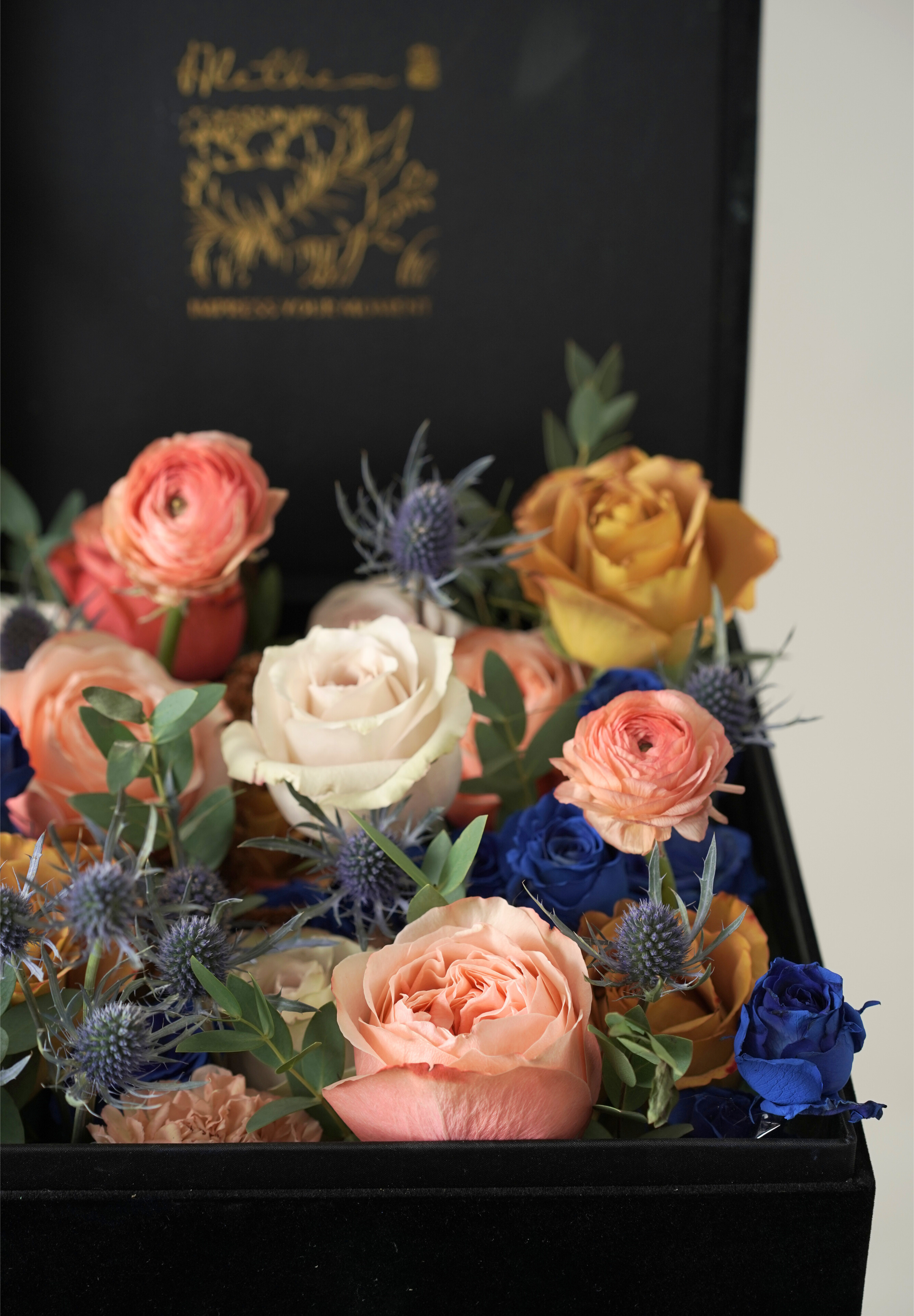 Alethea Leo Flower Box - Zodiac Sign