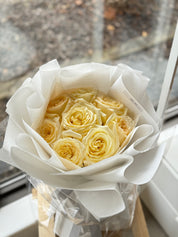 Candlelight rose bouquet