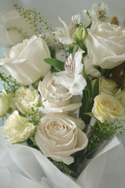 2025 Graduation Bouquet- White Tone