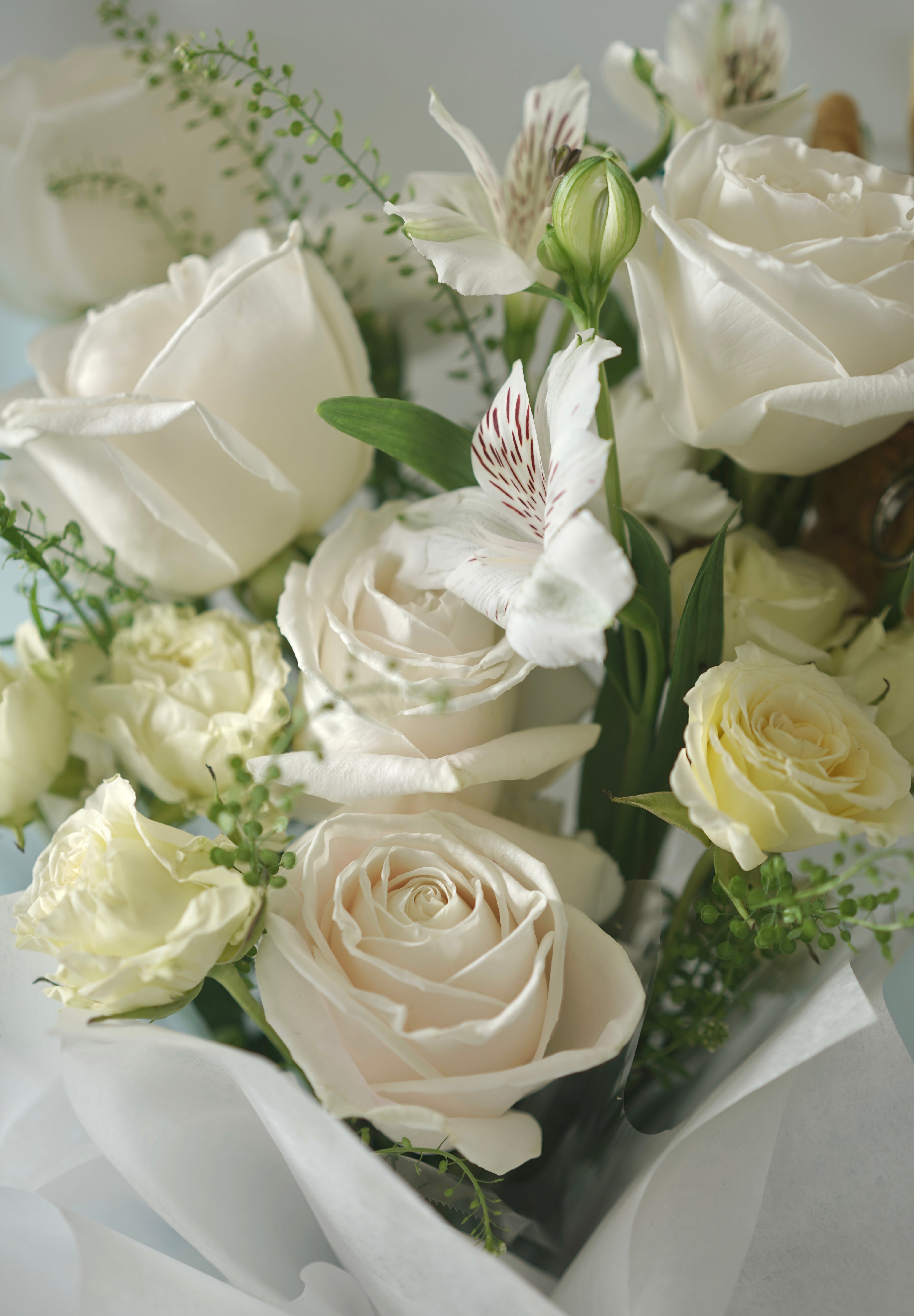 2025 Graduation Bouquet- White Tone