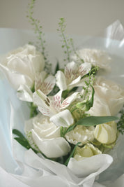 2025 Graduation Bouquet- White Tone