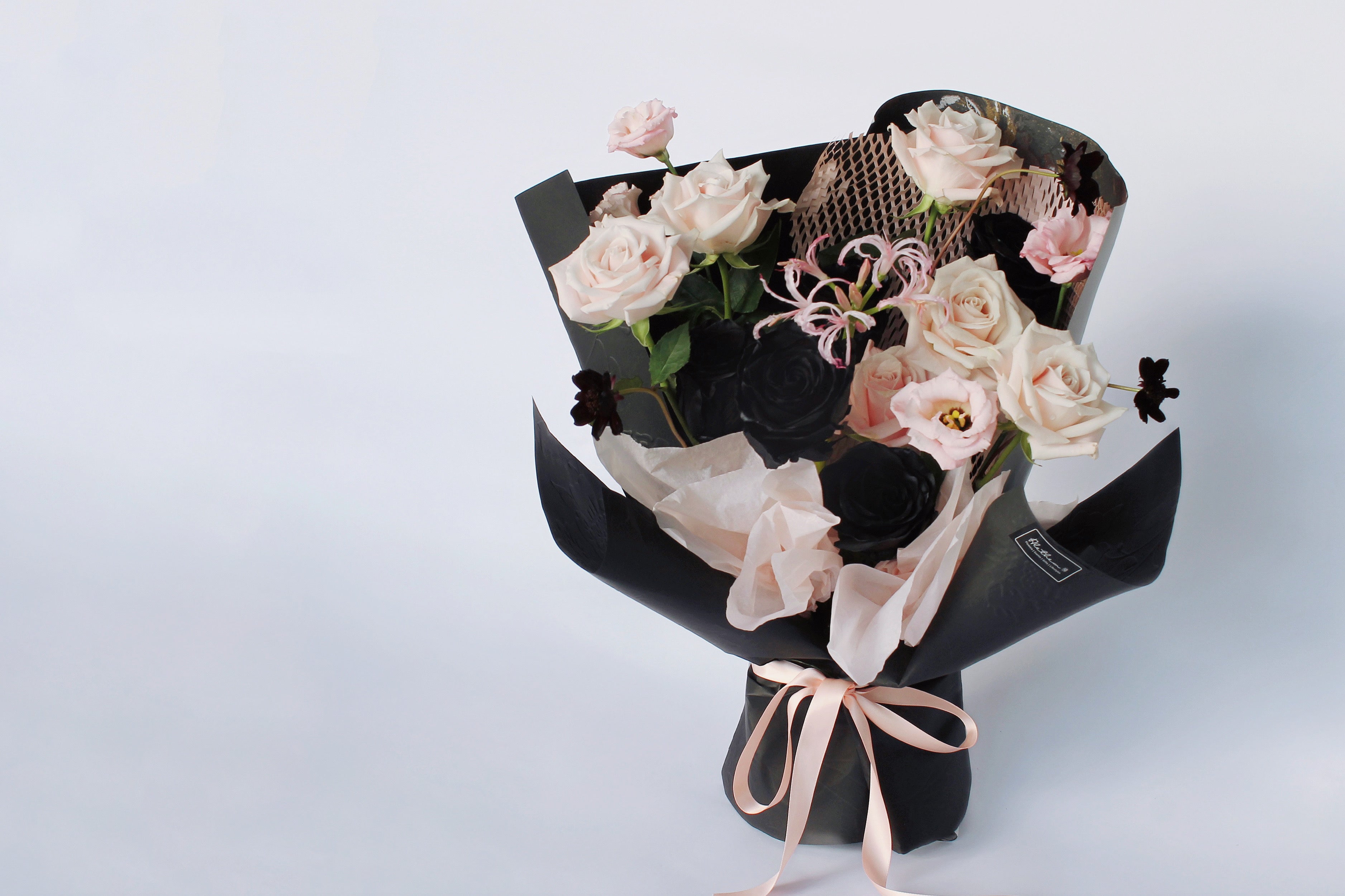 Blush&Noir Bouquet - Qixi 2023