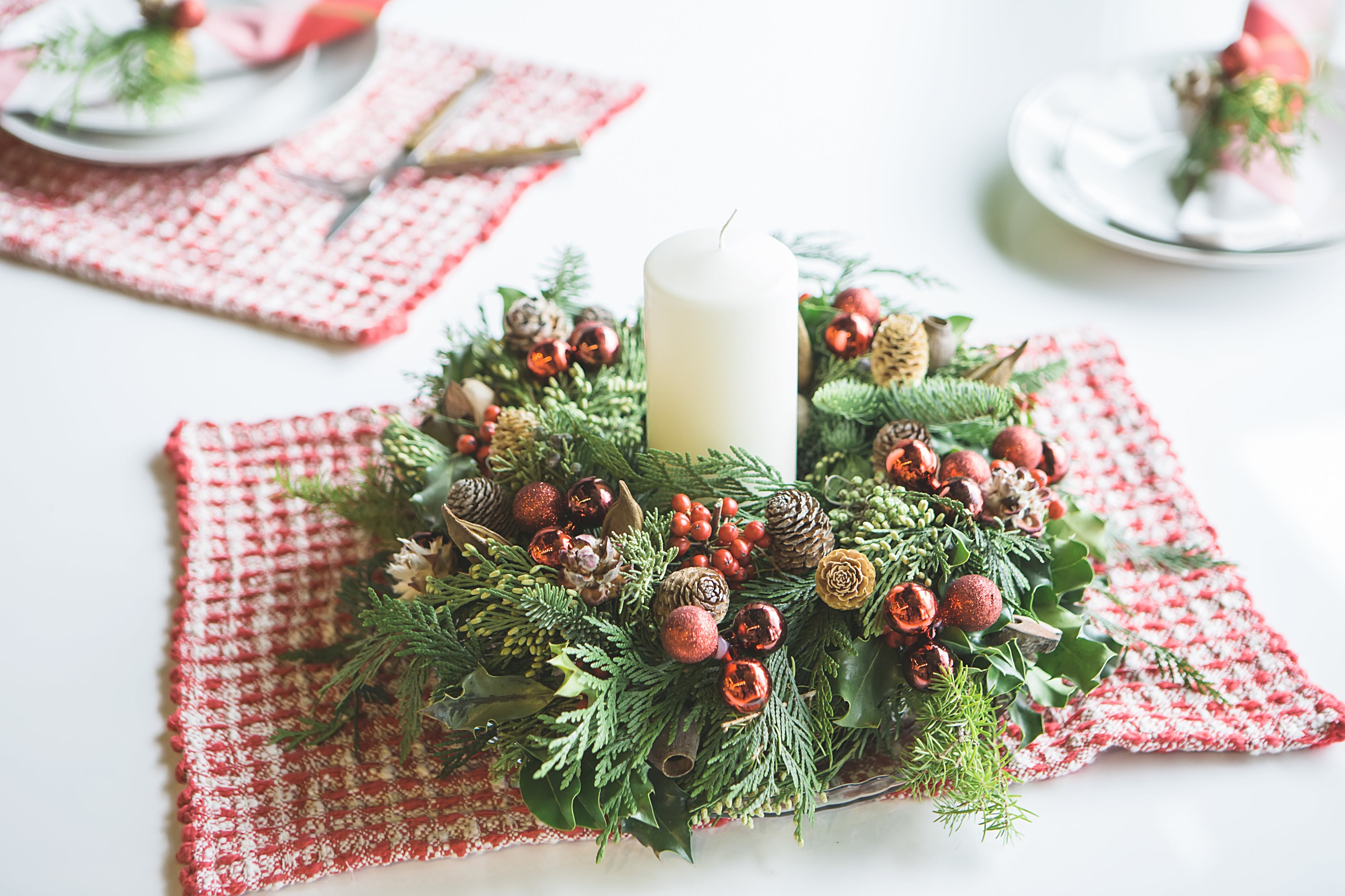 Traditional Christmas Wreath 传统圣诞装饰环