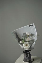 Alethea Small Bouquet White