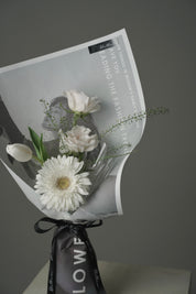 Alethea Small Bouquet White