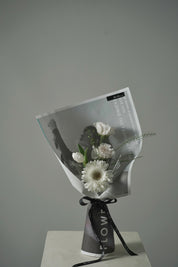 Alethea Small Bouquet White