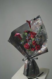 Alethea Small Bouquet - Roses