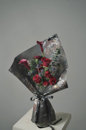 Alethea Small Bouquet - Roses