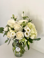 White mixed flowers arrangement