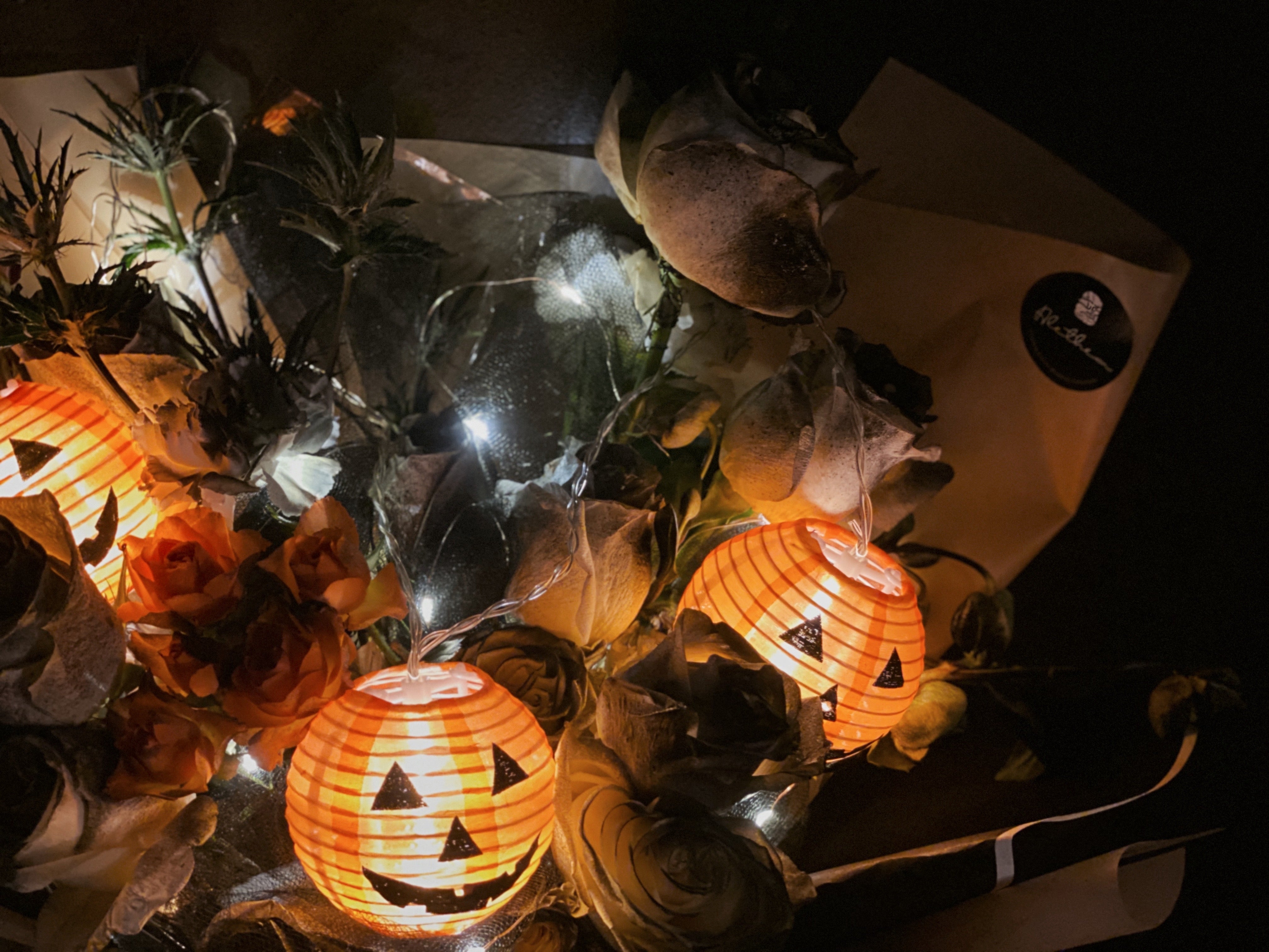 Alethea Halloween Urban Bouquet